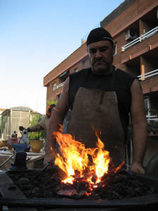 Jordi Palau forjant